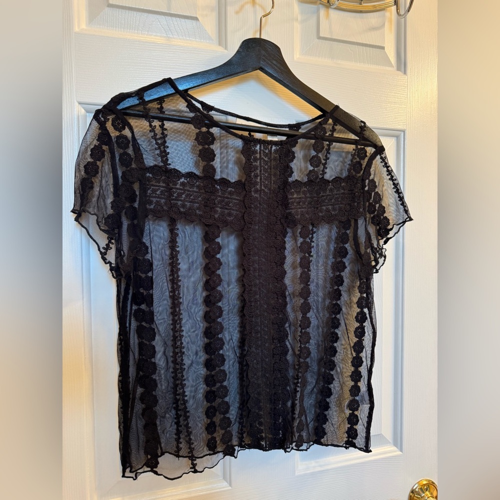*NWOT* Hinge Short Sleeve Sheer Top, Size Small